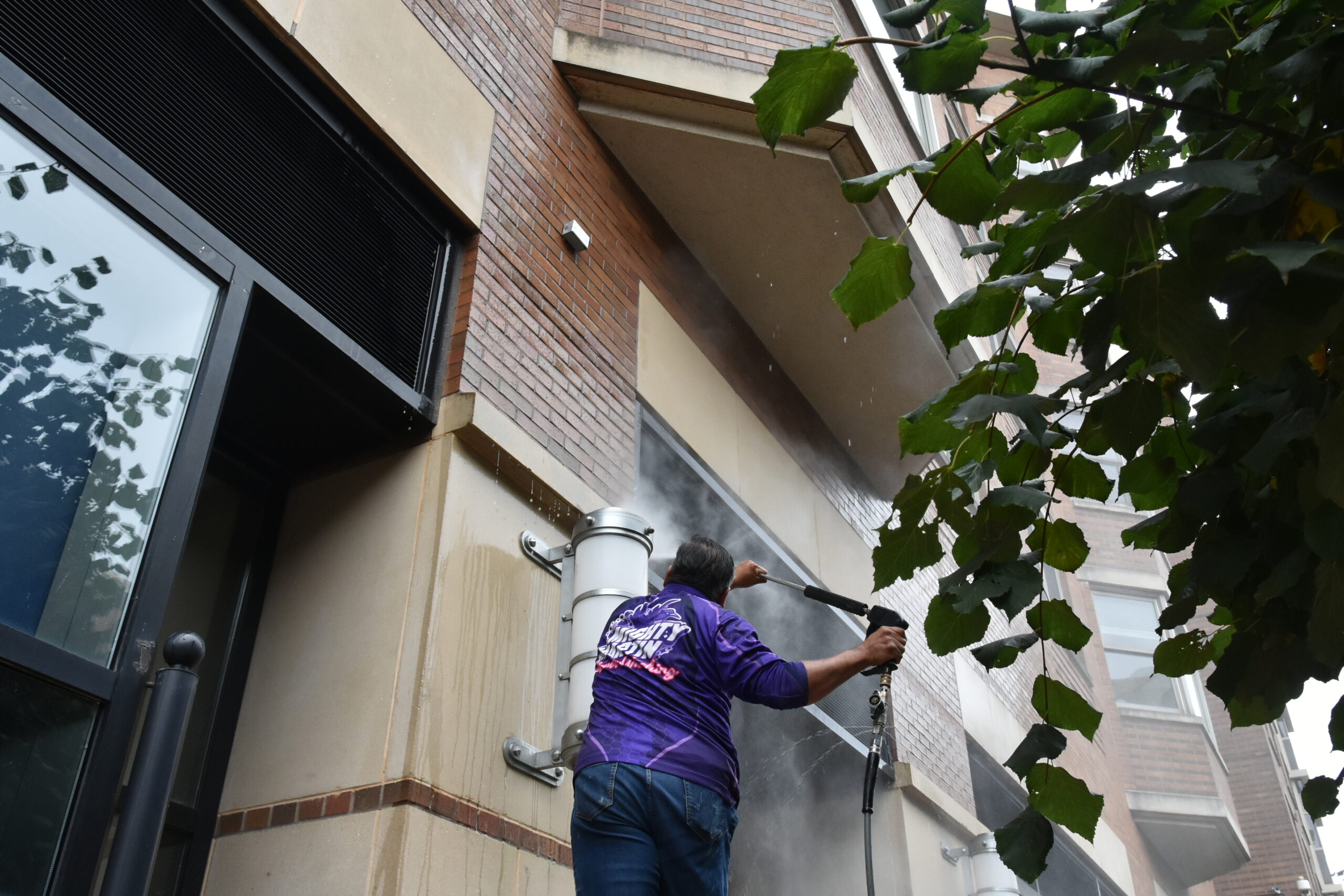 Commercial Pressure Washing